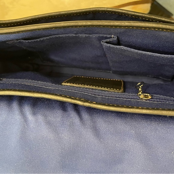 Coach soft pebble collection style number 12707. Dust bag included. Used twice - Picture 5 of 12